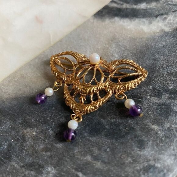 Vintage Jewelry - Vintage 1990’s Gold Chandelier Pin (Costume)
